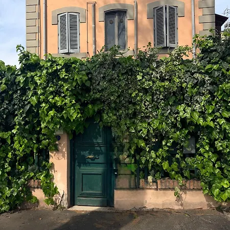 Elegance Ponte Milvio & Private Parking Apartment Rome